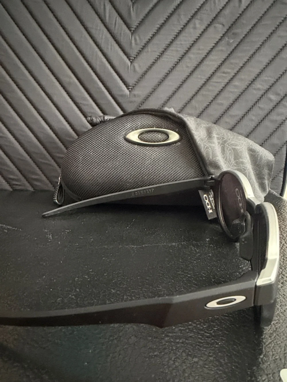 Oakley Black Round Sunglasses with Hard Case - Picture 3 of 3